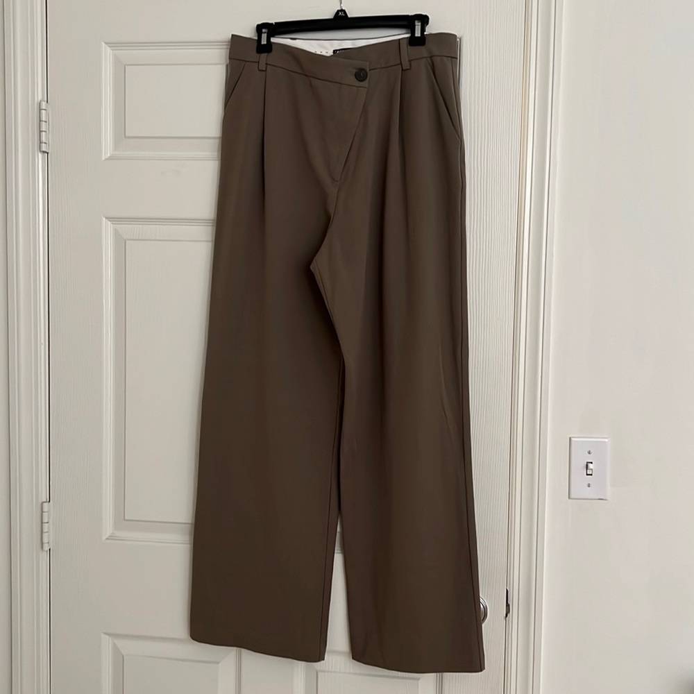 Zara asymmetric wide leg trousers, two front pockets with false back pocket